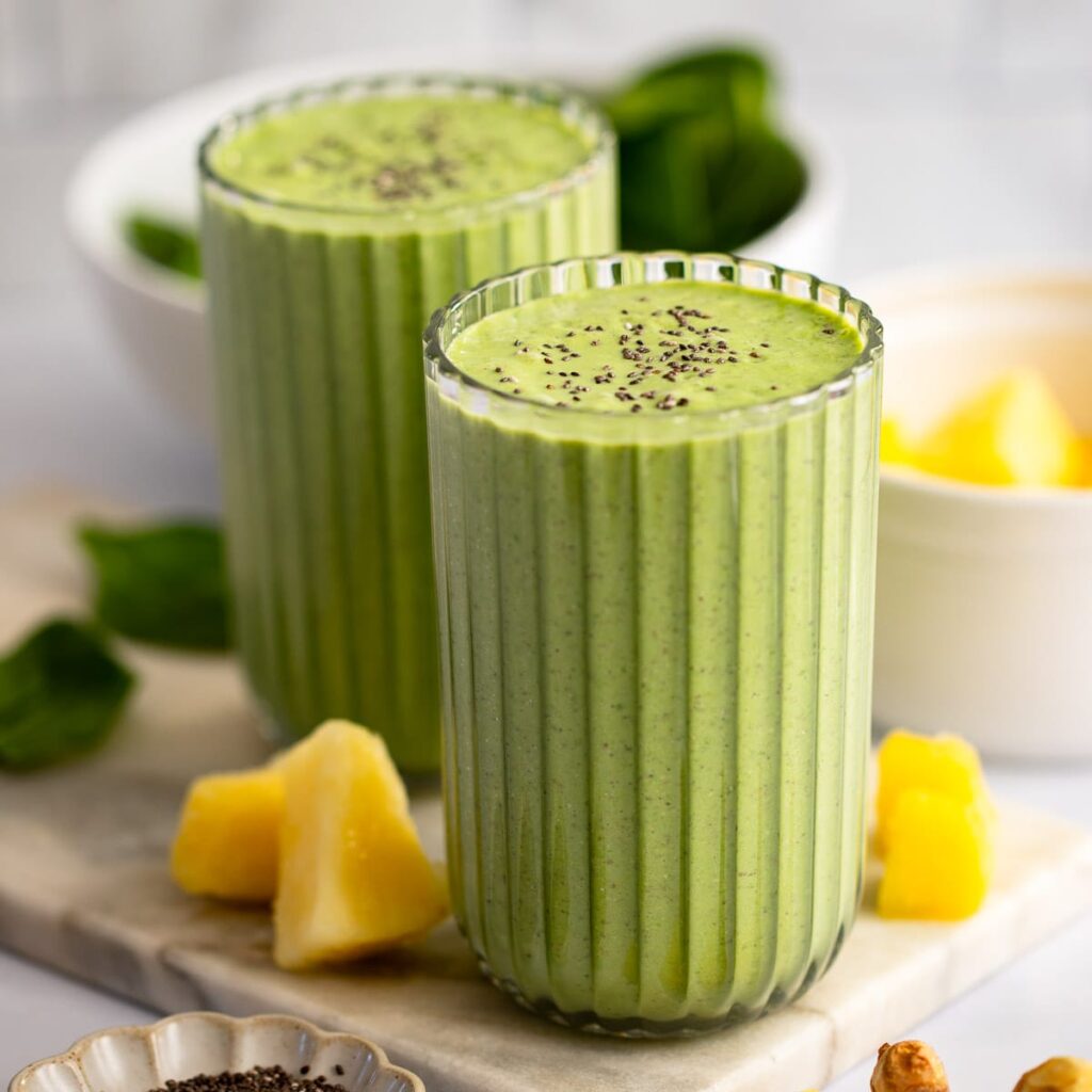 Deliciously Nutritious Superfood Smoothie With Just 6 Ingredients