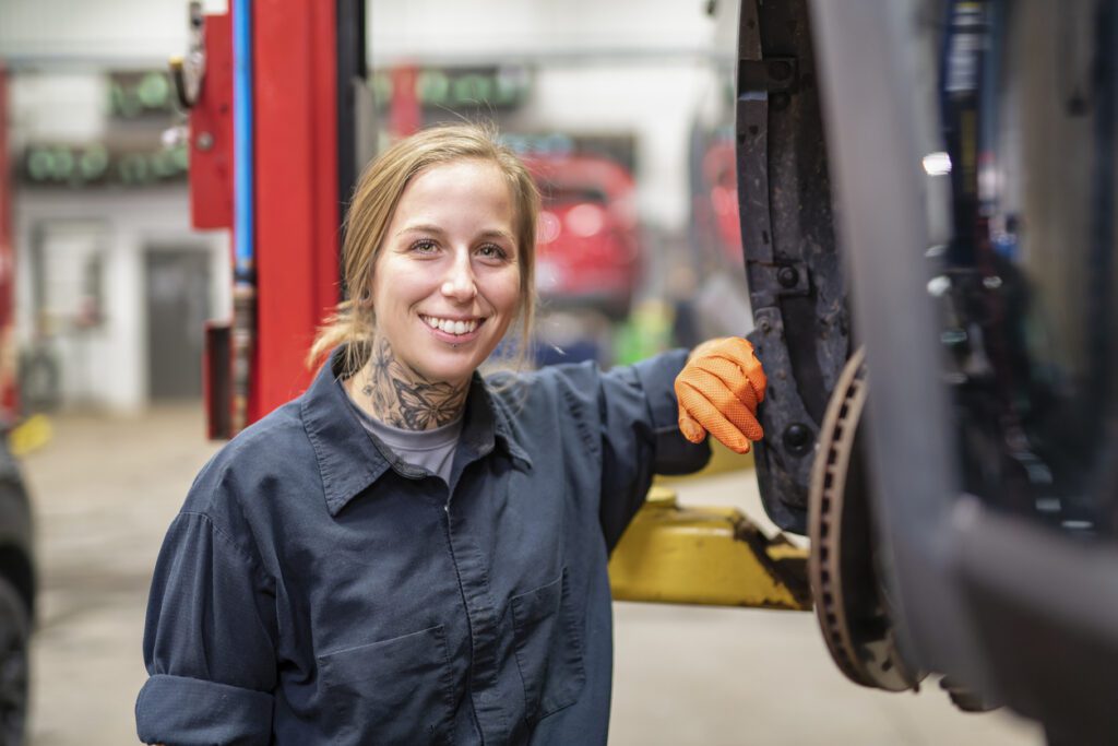 Nearly half of women stick with one auto repair shop