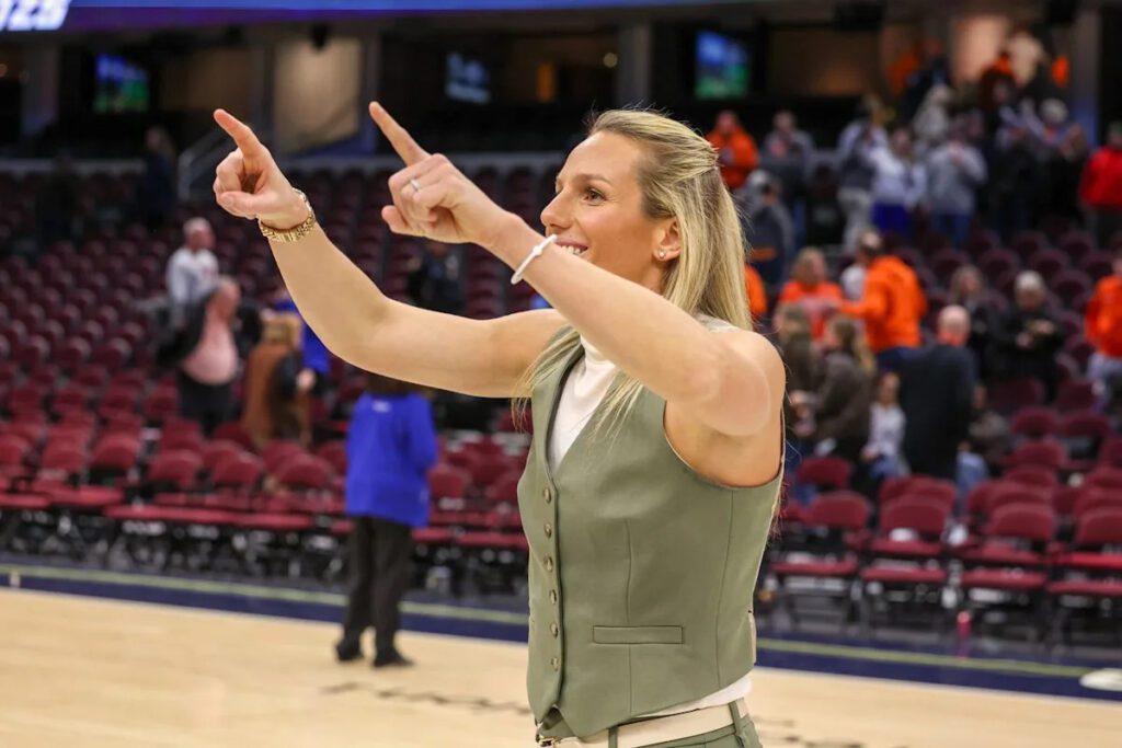 Arizona women’s basketball welcomes first transfer big man