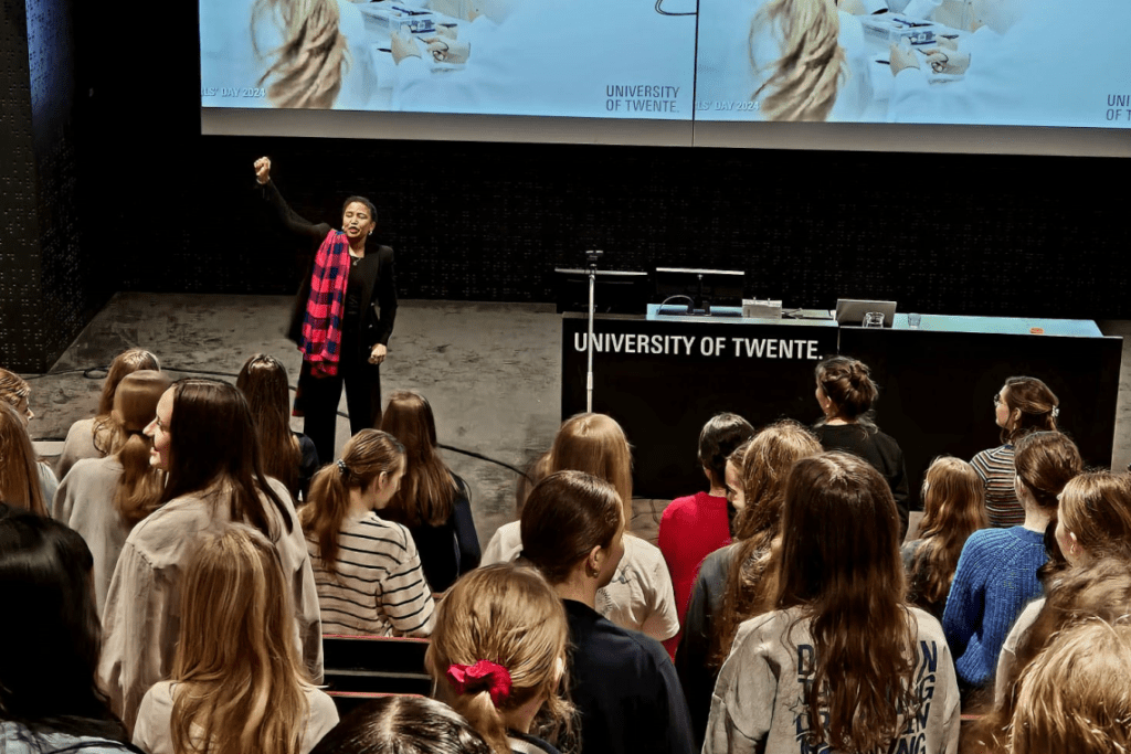 Exploring science: a day of discovery for young girls