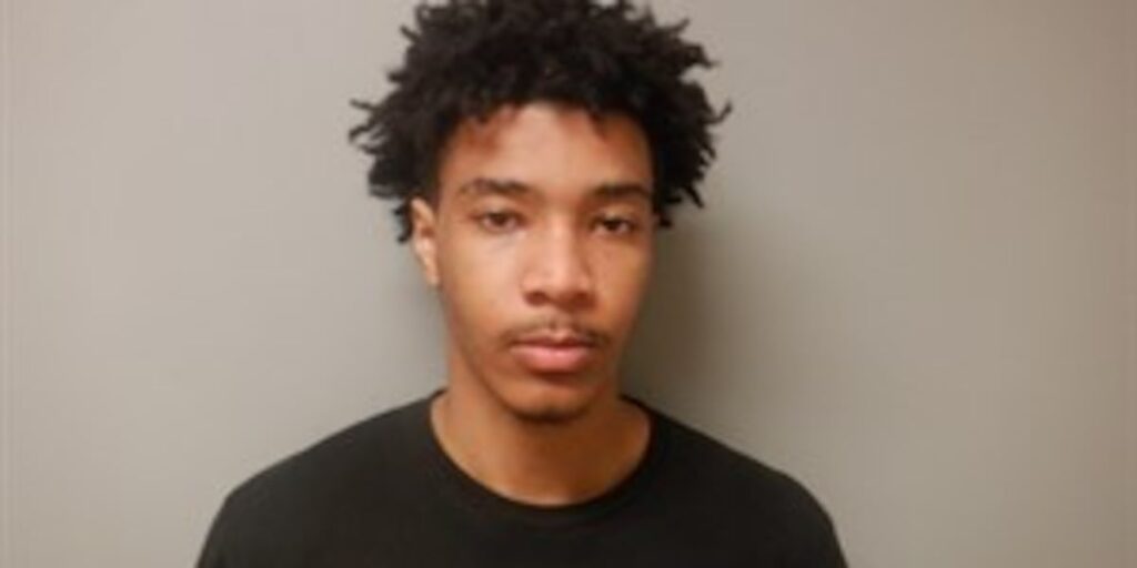 Gunfire targets women's vehicle