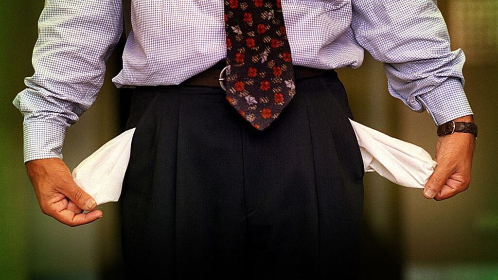 Avoid financial dependency: choose your partner wisely