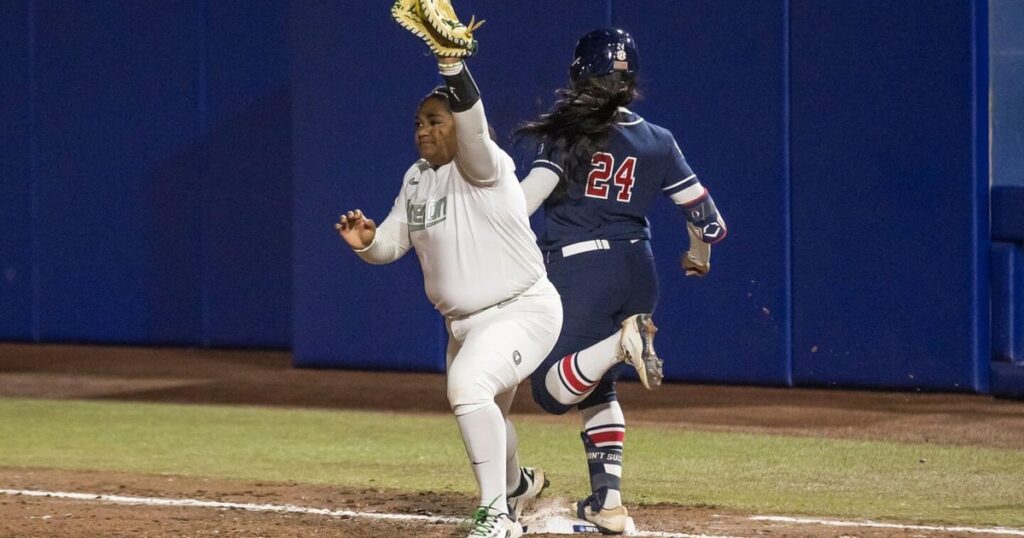 Exciting 10th inning showdown: ole miss and oregon face off