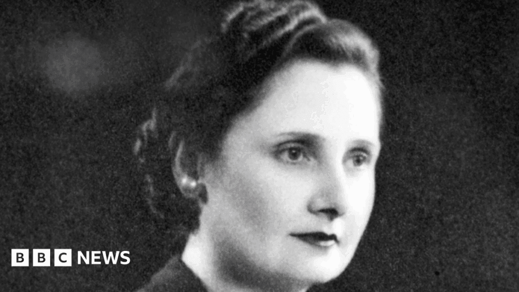 Trailblazing heroines: pioneers of women's empowerment