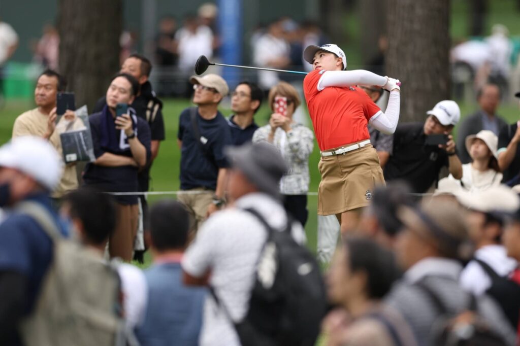 Bridging the fairway: gender equality in japanese golf