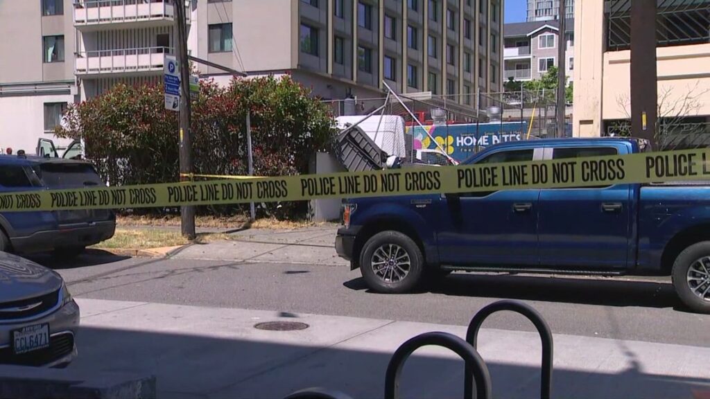 Tragic accident claims lives of two women in seattle parking