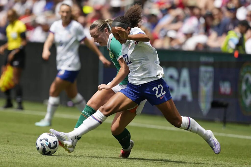 Us women dominate ireland 4 0 again