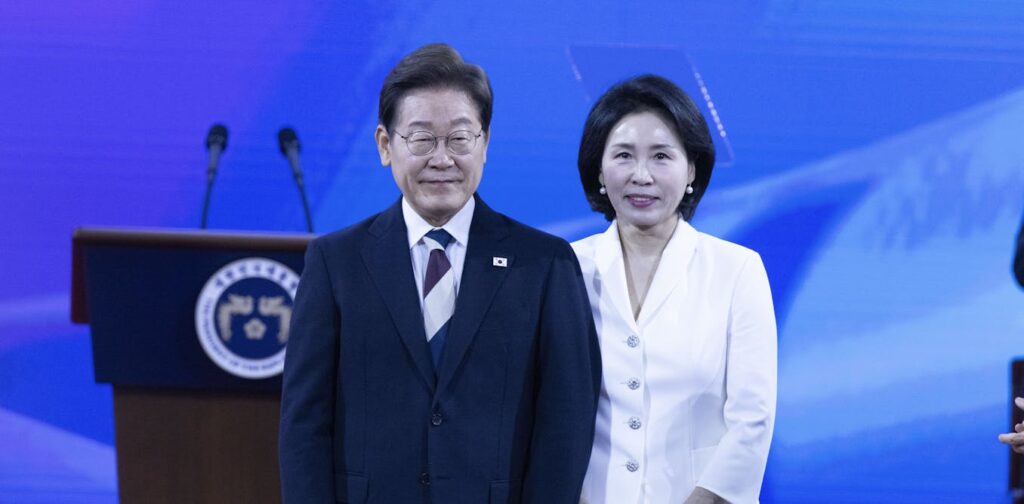 Unity amidst gender divides: lee jae myung's leadership journey