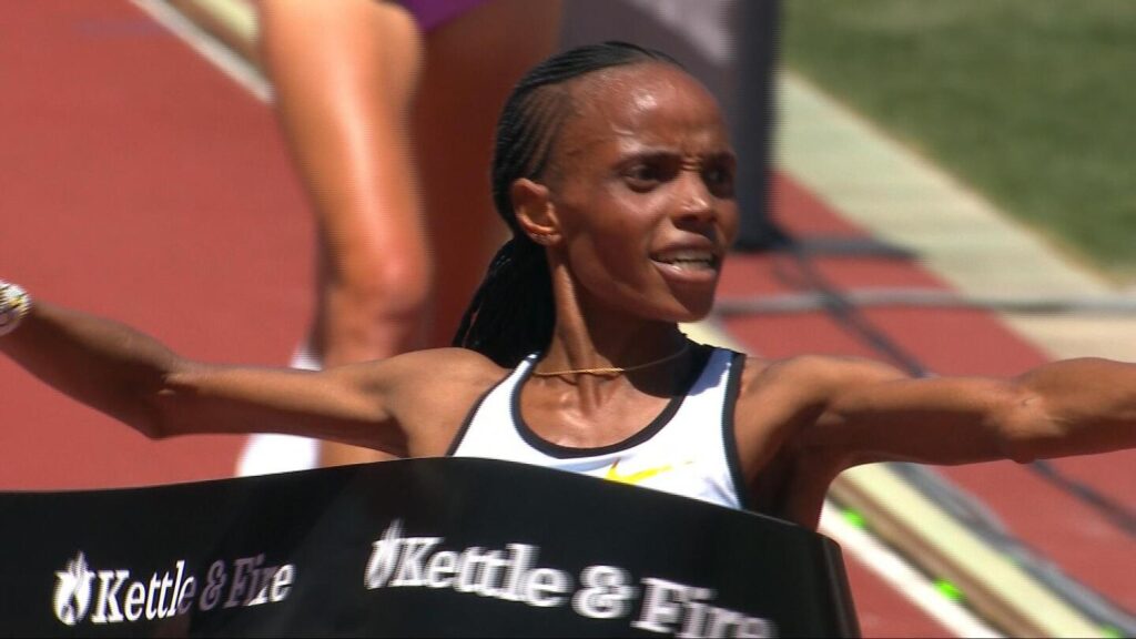 Beatrice chebet breaks world record in women's 5000m at prefontaine