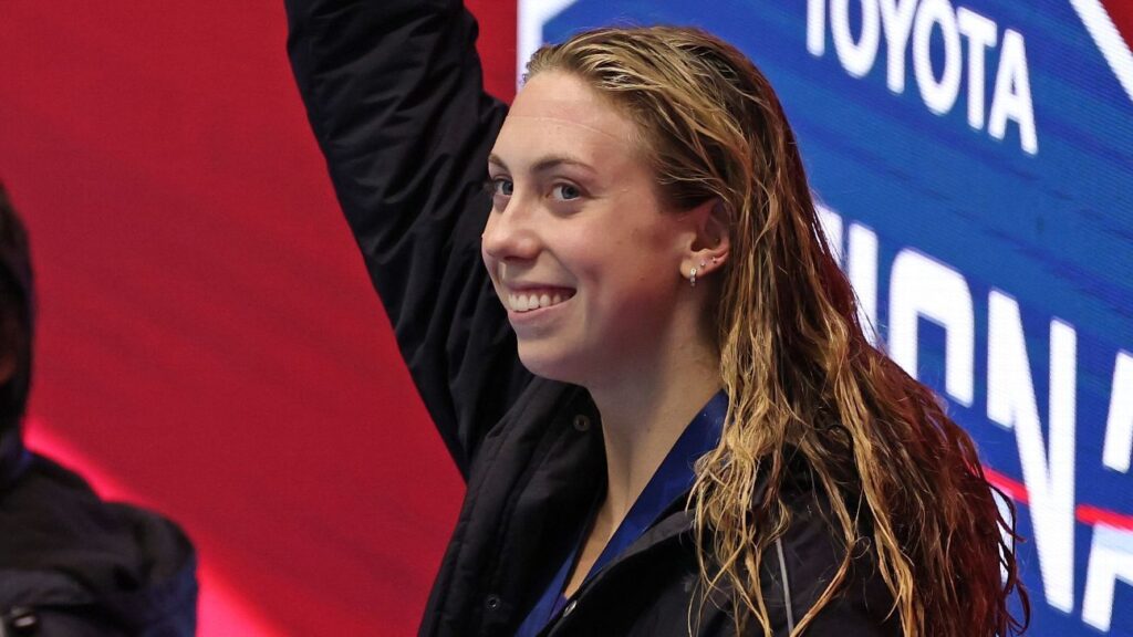 Gretchen walsh claims honda cup as leading women's collegiate athlete