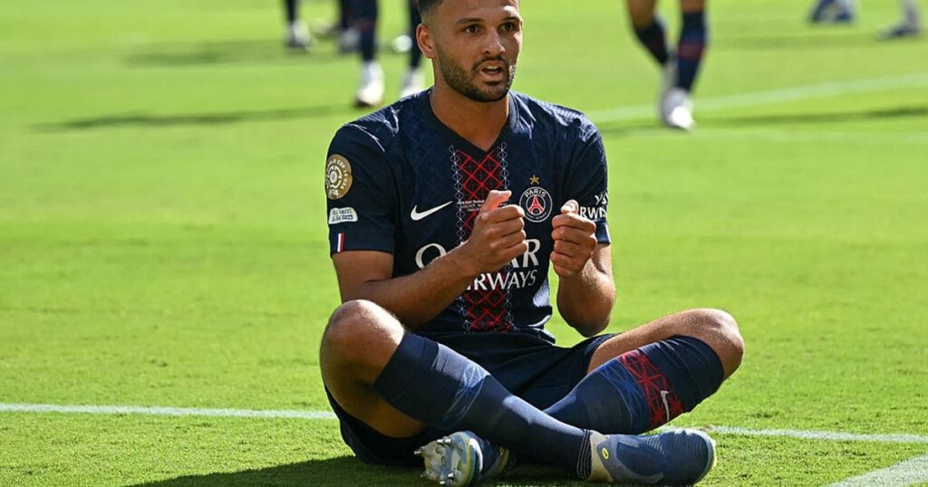 Psg dominates real madrid 4 0 to secure spot in club