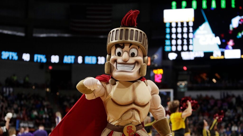 Usc gains top women's basketball recruit saniyah hall