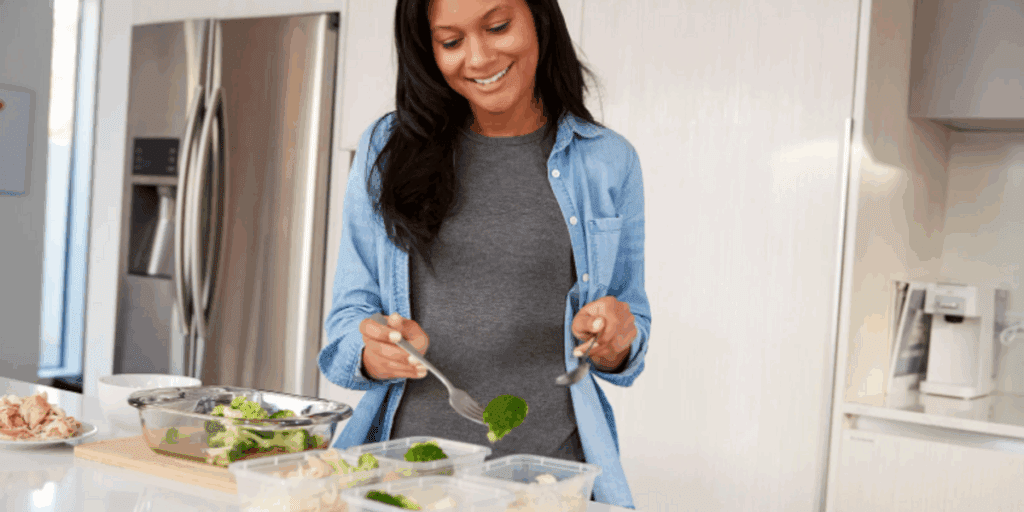 25 money saving tips from savvy women