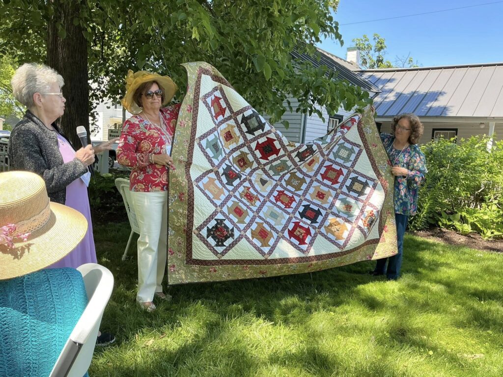 Boonville women's club raffles handmade quilt to support scholarships
