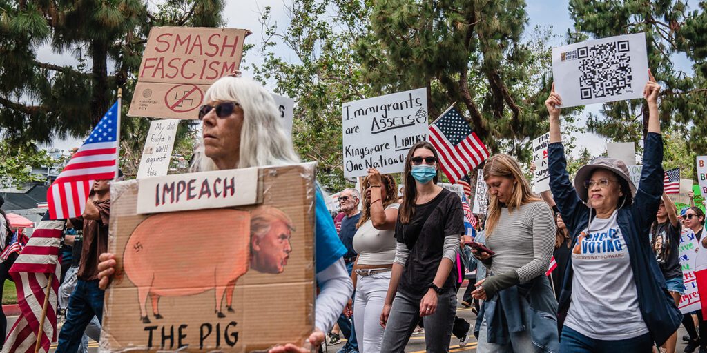 Bridging the gender gap in politics: insights from the city