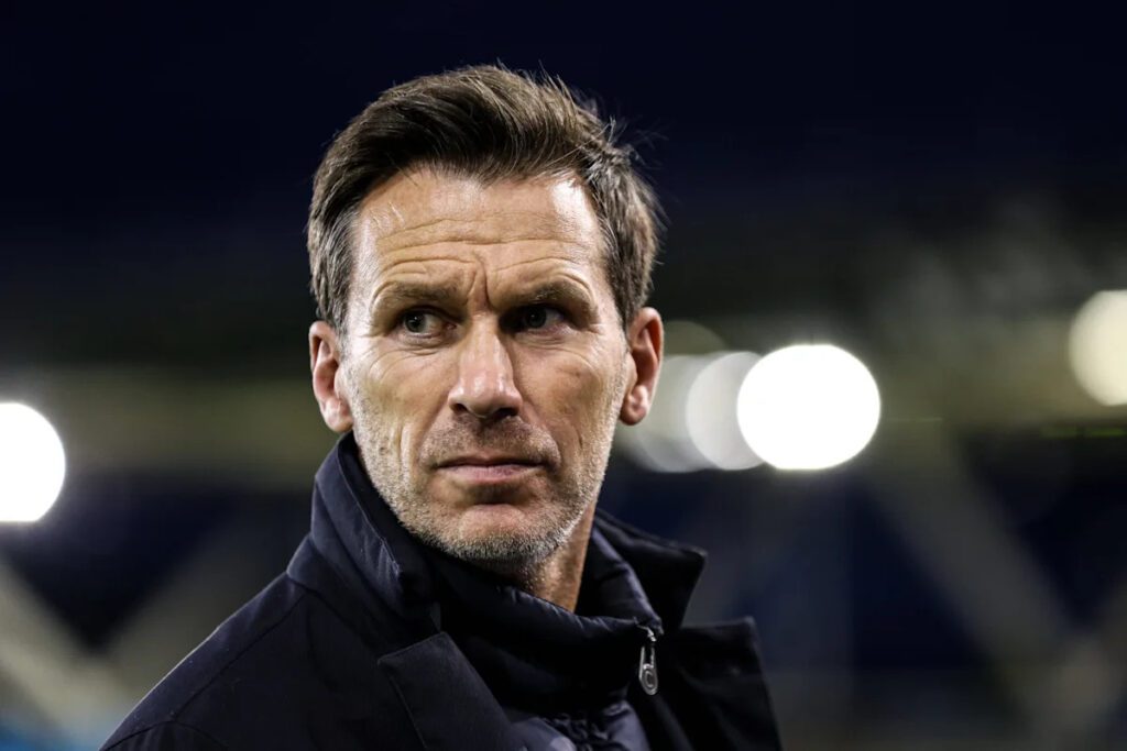 Gareth taylor unveils bold vision for liverpool fc women