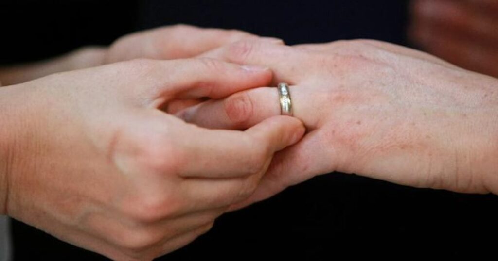 Nc man ties the knot with three wives for financial