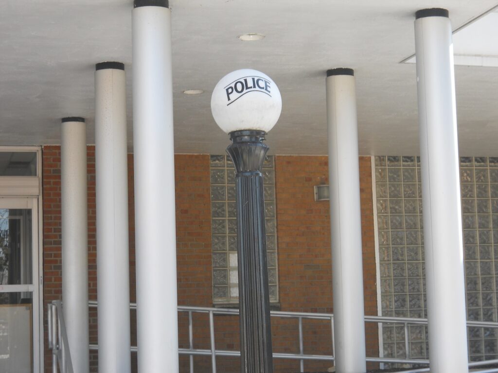 Berea woman charged after wild chase and break in attempt