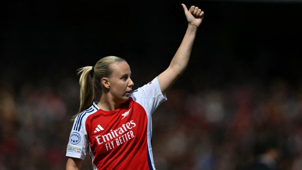 Beth mead shines with two assists as arsenal kicks off