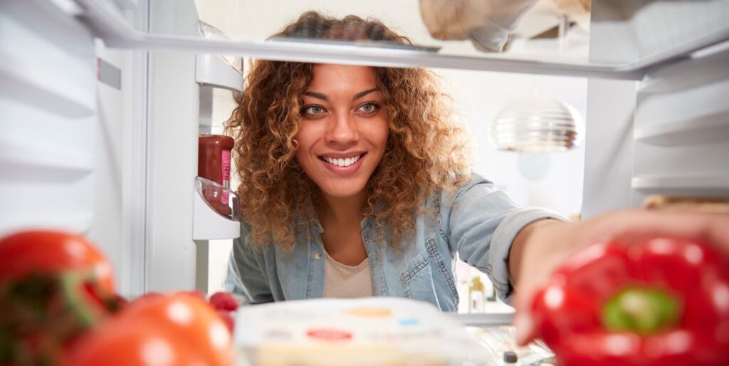 Foods to avoid after their use by date according to nutrition