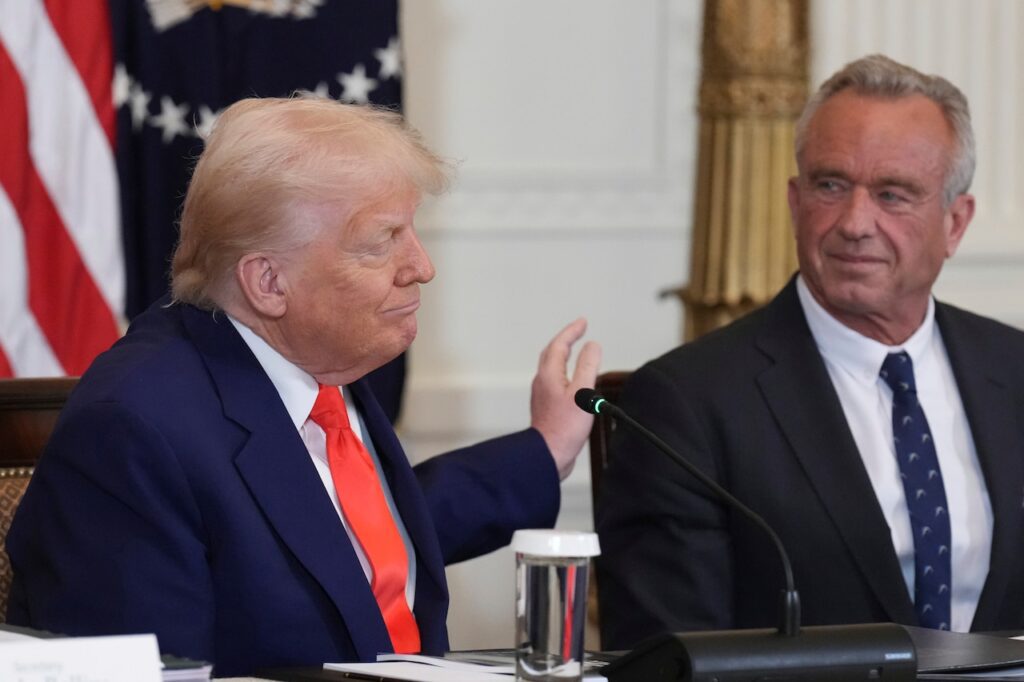 Trump criticized for sharing outdated tylenol warning to pregnant women