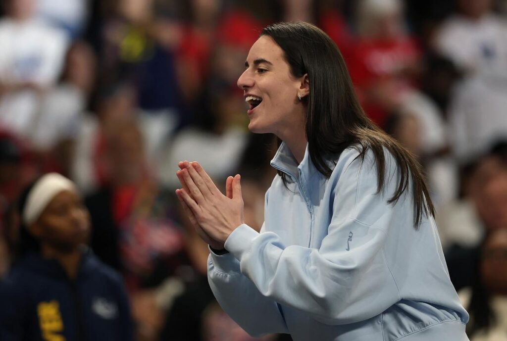 Iowa's first women's sports bar launches
