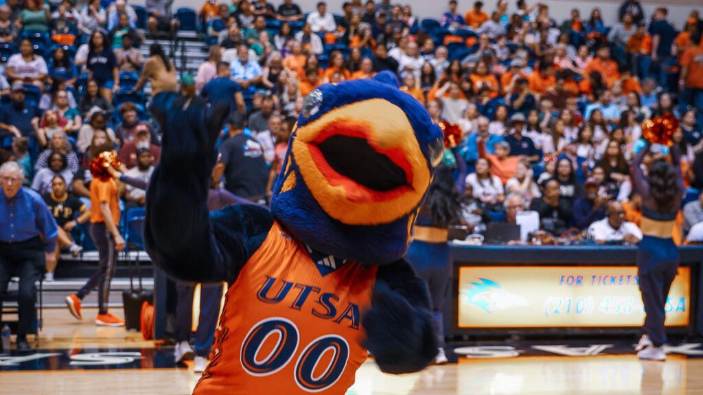 Women's basketball set for san antonio challenge against texas a&m san