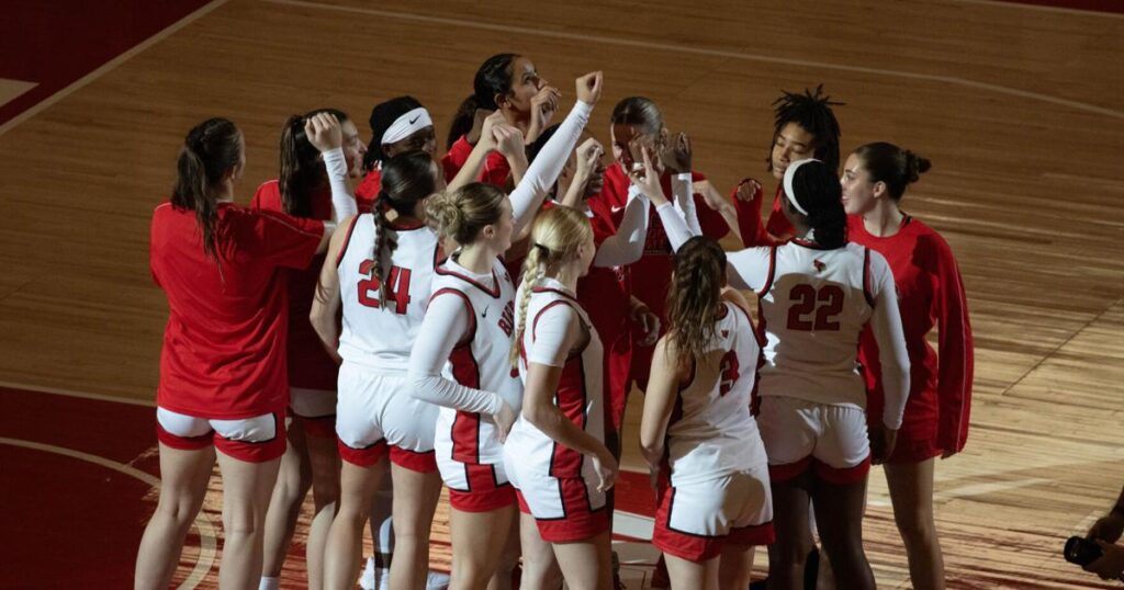 East Carolina Dash ISU Women's Basketball Thanksgiving Dreams