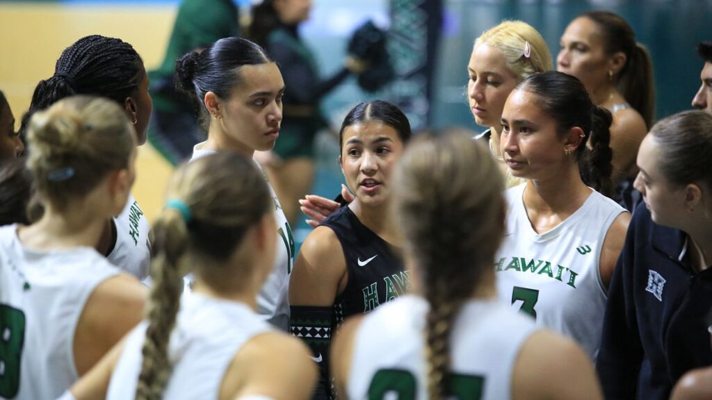 Hawaii Women's Volleyball Faces Tough Challenge on the Road Against