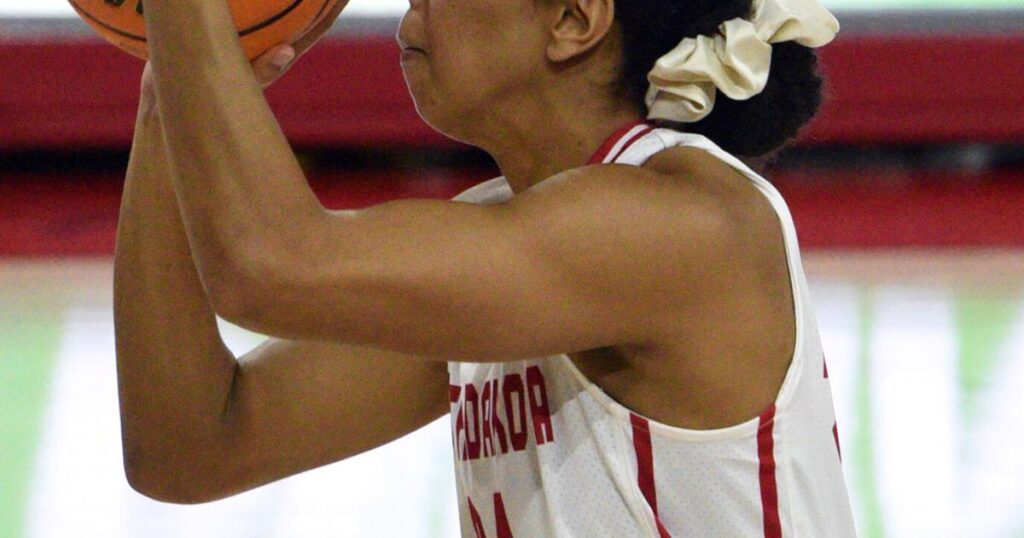 USD Dominates Valparaiso with 85 44 Victory