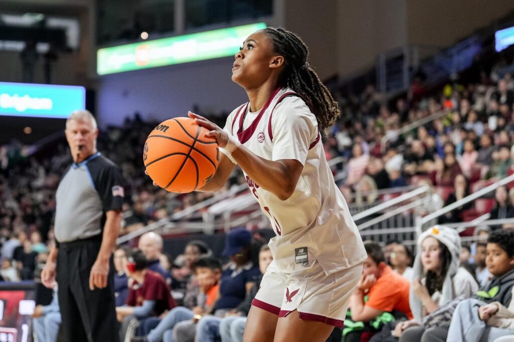 Women’s Basketball Shines on Field Trip Day