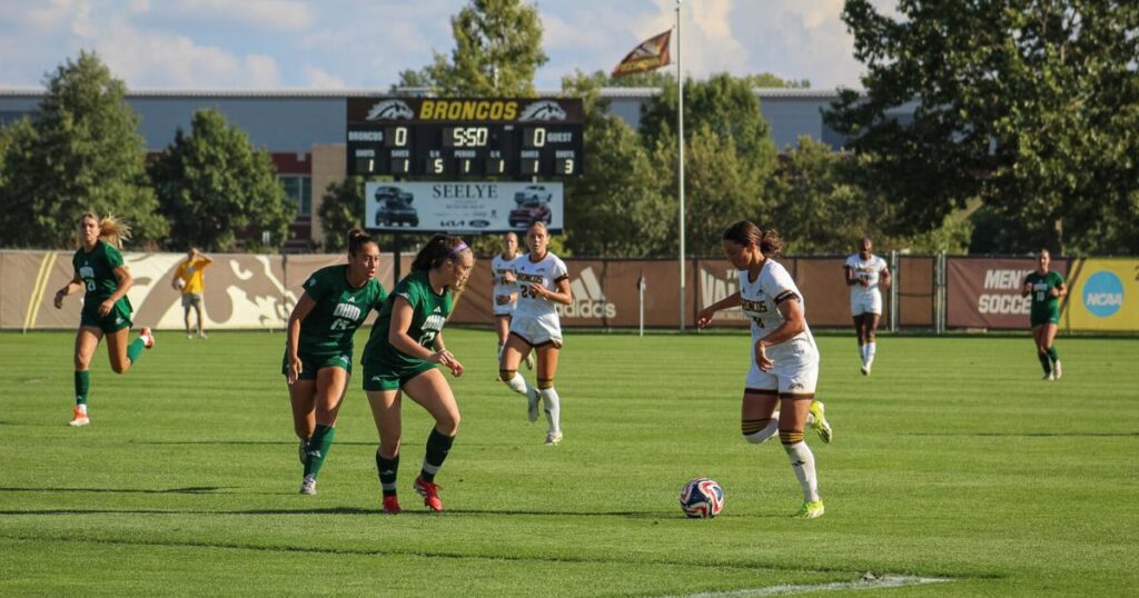 Women's Soccer Falls to Wisconsin in NCAA Opener