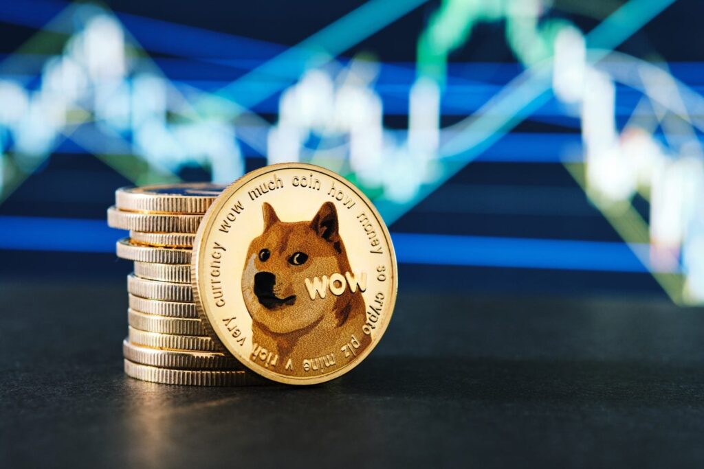 Dogecoin vs XRP: Which Retail Favorite Has the Better Outlook