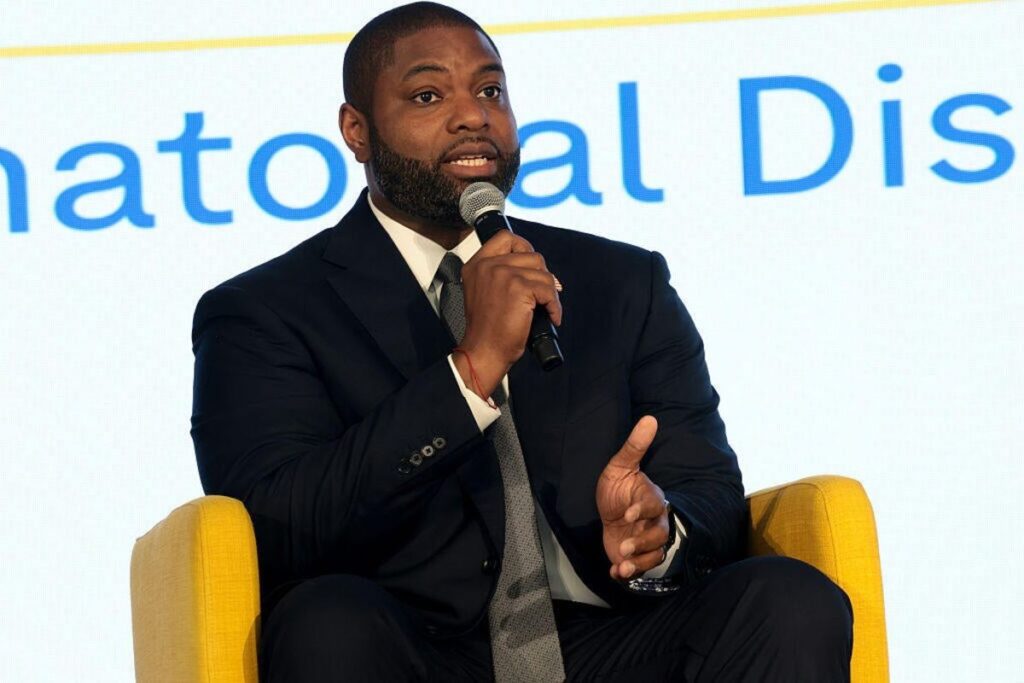 Florida gov. candidate Byron Donalds responds after Trump mentions removed