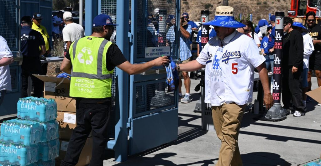 100 degrees makes NLDS Game 1 2nd hottest in Dodgers postseason