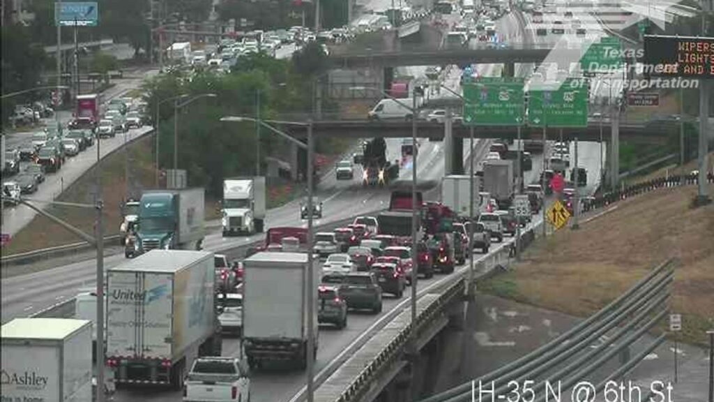 18 wheeler strikes bridge, shuts down southbound I 35 in downtown Austin