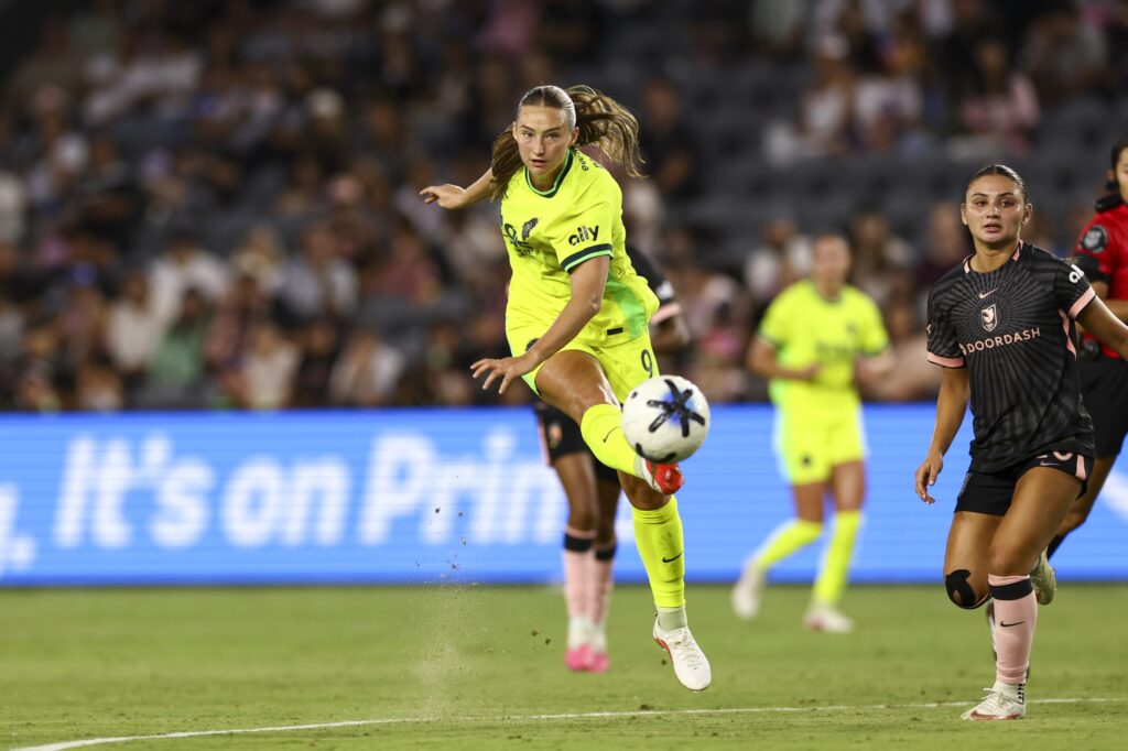 Footie Report: Washington Watches Women’s Sports