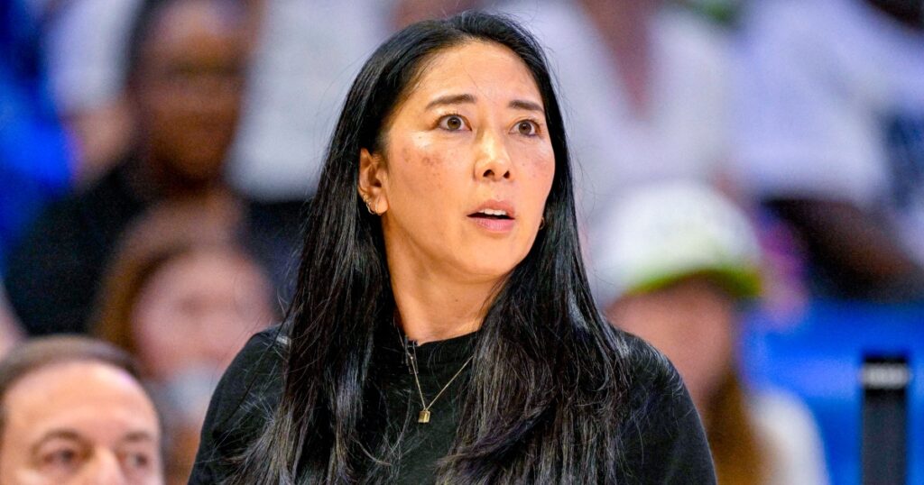 Golden State Valkyries coach collapses midgame during WNBA playoffs